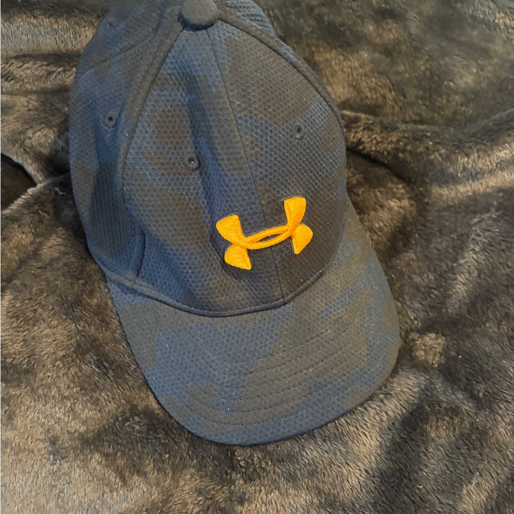 Under Armour Cap size youth sm/md
